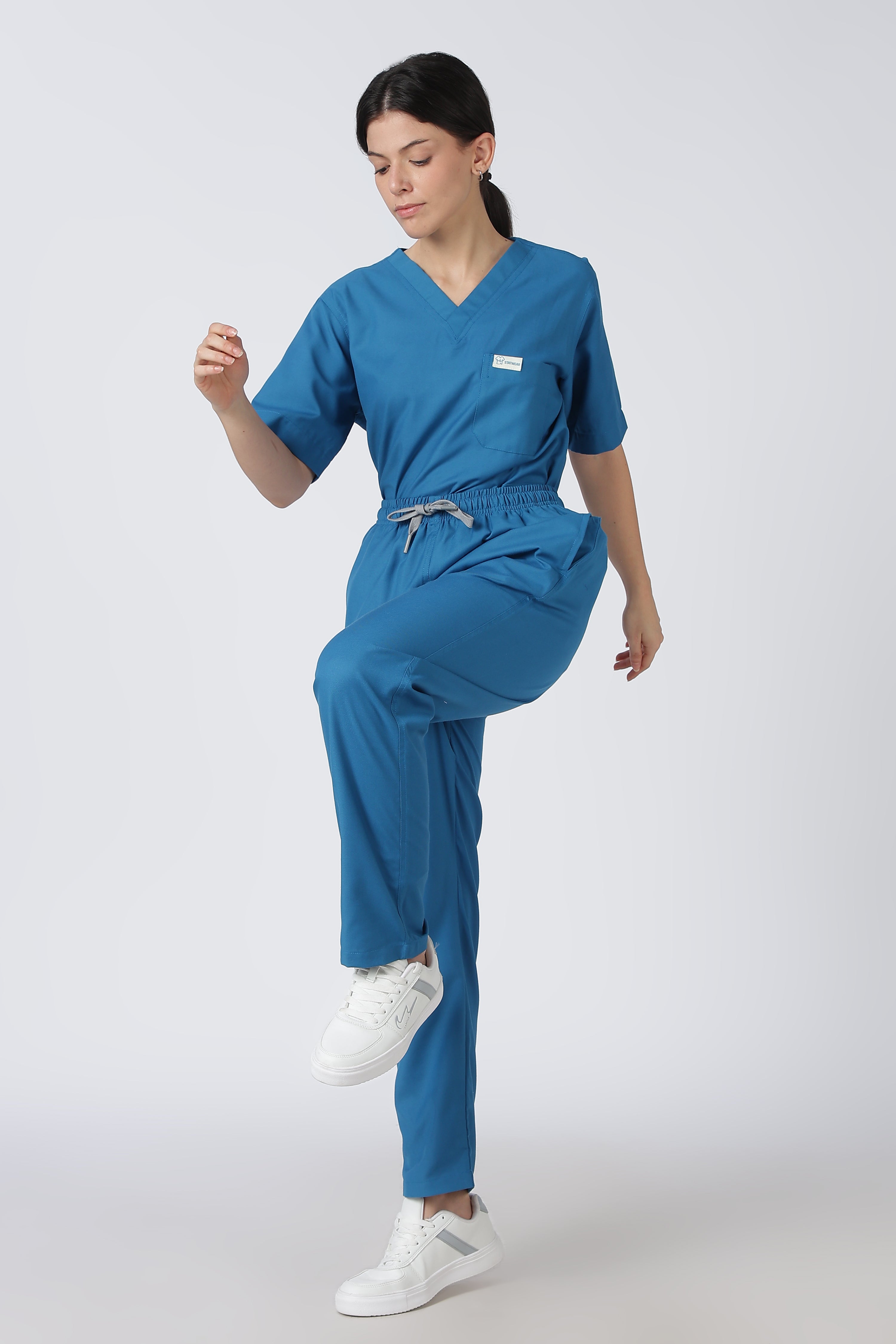 Prime – Women's V-Neck Scrub - 7 Pocket - Teal Blue